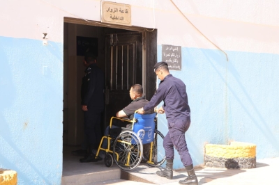 بالصور.. مراكز الإصلاح تهيئ مبانيها لخدمة النزلاء ذوي الإعاقة