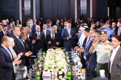 مندوبا عن الملك.. رئيس الوزراء يرعى الاحتفال بيوم الصناعة الأردنية
