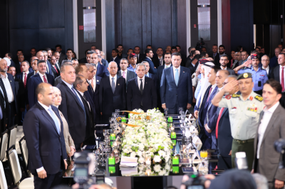 مندوبا عن الملك.. رئيس الوزراء يرعى الاحتفال بيوم الصناعة الأردنية