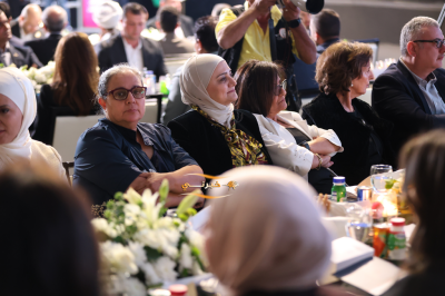 مندوبا عن الملك.. رئيس الوزراء يرعى الاحتفال بيوم الصناعة الأردنية