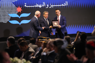 مندوبا عن الملك.. رئيس الوزراء يرعى الاحتفال بيوم الصناعة الأردنية