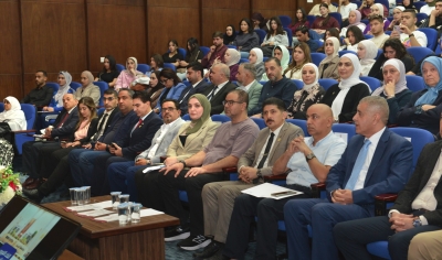 رئيس جامعة البترا يلتقي الطلبة المستجدين للعام الجامعي 2025/2026