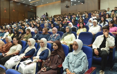 رئيس جامعة البترا يلتقي الطلبة المستجدين للعام الجامعي 2025/2026