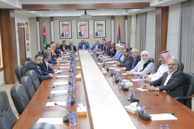 كتلة اتحاد الأحزاب الوسطية تفتح ملفات التعليم وتطالب بإصلاحات جذرية