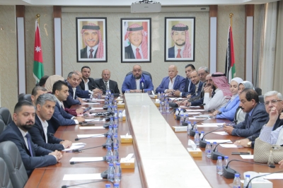 كتلة اتحاد الأحزاب الوسطية تفتح ملفات التعليم وتطالب بإصلاحات جذرية