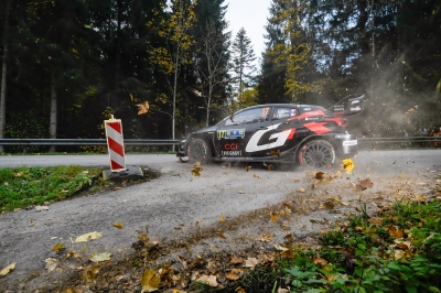 فريق تويوتا جازو للسباقات يحصد المركزيْن الأول والثاني في رالي أوروبا الوسطى ولقب تويوتا الخامس على التوالي في بطولة المصنّعين