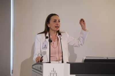 جامعة الشرق الأوسط تبث خطاب العرش السامي وتناقش دلالاته الوطنية والسياسية بين طلبتها