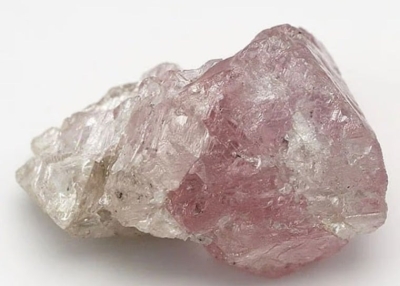 اكتشاف ألماس نصف وردي نادر في منجم ببوتسوانا يزن 37.41 قيراط