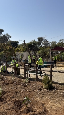 كلية الصيدلة في جامعة الزيتونة الأردنية تنفّذ مبادرة بيئية تطوعية في جمعية أصدقاء مرضى السرطان