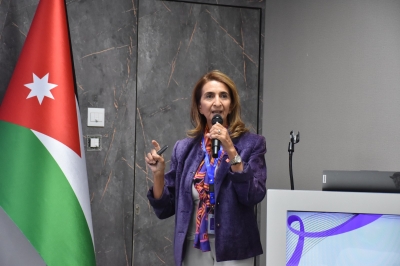 مستشفى الاستقلال ينظّم يوماً طبياً مجانياً لموظفي الأشغال برعاية الوزير أبو السمن