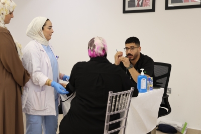 مستشفى الاستقلال ينظّم يوماً طبياً مجانياً لموظفي الأشغال برعاية الوزير أبو السمن
