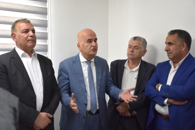 افتتاح عيادة د. يوسف زريقات لجراحة القلب في مستشفى الاستقلال - صور