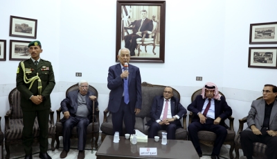 مندوبا عن الملك وولي العهد .. العيسوي يقدم واجب العزاء لـ 6 عشائر أردنية