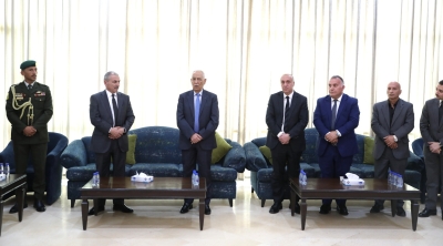 مندوبا عن الملك وولي العهد .. العيسوي يقدم واجب العزاء لـ 6 عشائر أردنية