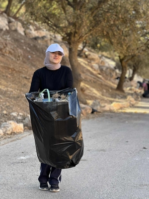 جوّالة الطبيعة (EcoHikers) تنفذ حملة تنظيف في غابة أبو السوس بمشاركة أردنيين وأجانب