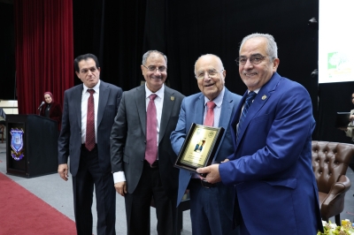 أ.د. حمدان بمؤتمر الجمعية الأردنية للبحث العلمي يستعرض الإنجازات البحثية لجامعة عمان الاهلية 