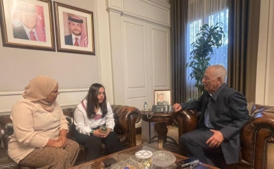 العيسوي يستقبل الطالبة بشرى في الديوان الملكي بعد موقف مؤثر  - صور