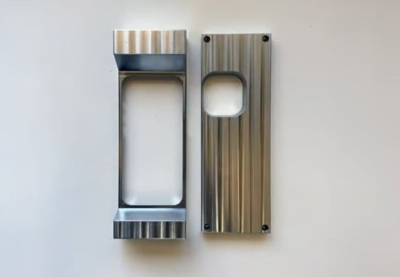 اثقل غطاء هاتف في العالم .. ابتكار غريب لمكافحة إدمان الشاشات - صور