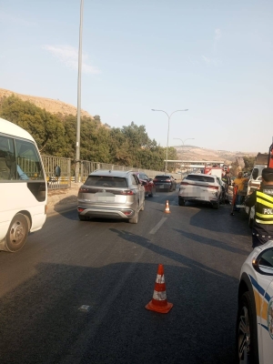 حادث سير قرب سيل جرش وشلل يصيب طريق عمان - اربد - صور