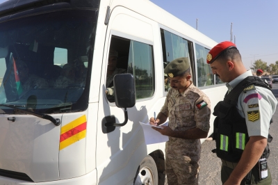 الشرطة العسكرية الملكية تطلق حملة الشتاء  - صور