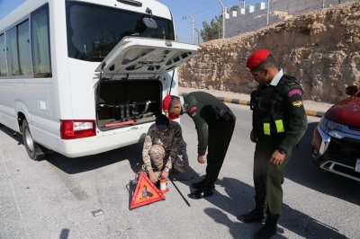 الشرطة العسكرية الملكية تطلق حملة الشتاء  - صور