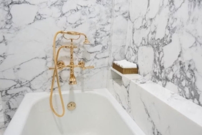 كل شيء يلمع بالذهب.. صور حمّام ترمب الجديد تشعل مواقع التواصل - صور