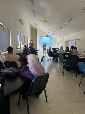 ورشة تعريفية في جامعة الزيتونة الأردنية حول برنامج المسرّع المهني لتمكين الشباب رقمياً