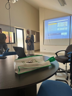 ورشة تعريفية في جامعة الزيتونة الأردنية حول برنامج المسرّع المهني لتمكين الشباب رقمياً