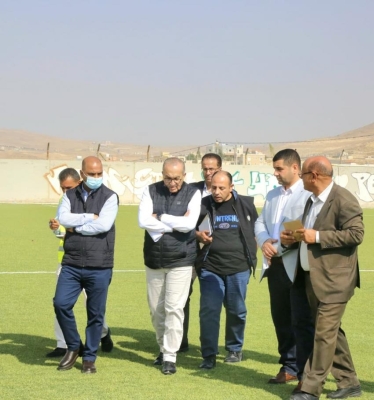 مغلق منذ 4 سنوات .. وزيران يتفقدان ستاد البترا - صور