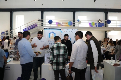 مركز الإبداع والابتكار وريادة الأعمال في عمان العربية يشارك في ملتقى الصناّع 2025 لتعزيز الابتكار وريادة الأعمال