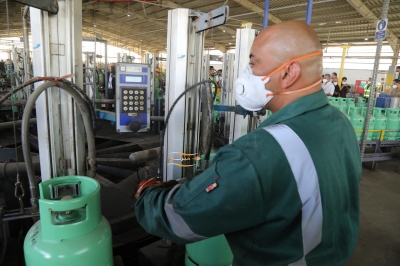 بالصور .. البشايرة: إعادة تعبئة 27.3 مليون أسطوانة غاز منزلي حتى نهاية تشرين الأول 2025 في المحطات الثلاث بعمان والزرقاء وإربد