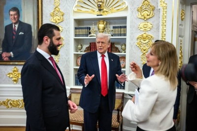 تظهر احتفاء بالرئيس السوري.. ترمب ينشر صورا للشرع خلال في المكتب البيضاوي