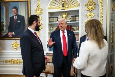 تظهر احتفاء بالرئيس السوري.. ترمب ينشر صورا للشرع خلال في المكتب البيضاوي