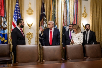 تظهر احتفاء بالرئيس السوري.. ترمب ينشر صورا للشرع خلال في المكتب البيضاوي