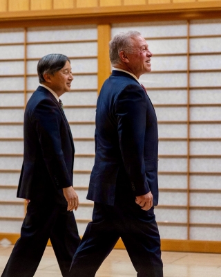 الملك يعقد لقاءات مع قادة في البرلمان الياباني