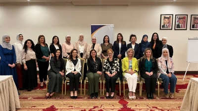 (الشرق الأوسط) تستضيف مسؤولة برنامج الدكتوراه المستضاف في جامعة بيدفوردشير البريطانية