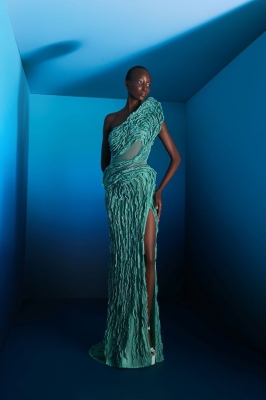 ما ألوان الفساتين التي تناسب البشرة السمراء؟