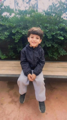 أمير… الطفل الذي يحارب القمح