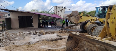 بالصور .. حملة لإزالة الأكشاك والبسطات المخالفة في جرش