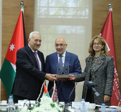 افتتاح الدورة العادية لمجلس اتحاد البرلمان الطلابي في جامعة الشرق الأوسط بمشاركة المستقلة للانتخاب