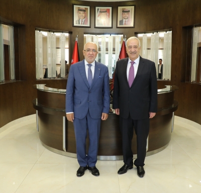 افتتاح الدورة العادية لمجلس اتحاد البرلمان الطلابي في جامعة الشرق الأوسط بمشاركة المستقلة للانتخاب