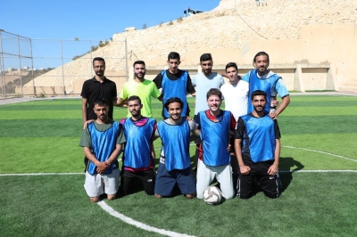 فريق طلبة كلية صيدلة عمان العربية يُتوج ببطولة كرة القدم على مستوى كليات الجامعة