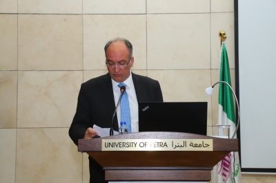 جامعة البترا تنظم اللقاء الترحيبي والتنويري لطلبة طب الأسنان وتكرم المتفوقين