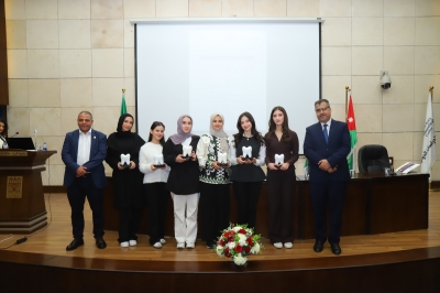 جامعة البترا تنظم اللقاء الترحيبي والتنويري لطلبة طب الأسنان وتكرم المتفوقين
