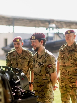 ولي العهد: النشامى في مكافحة الإرهاب المائي يعطيكم الف عافية