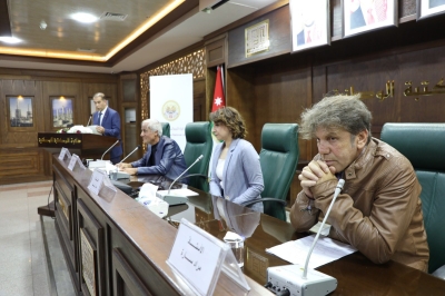 البيك تشهر روايتها الرابعة (بين أكتوبرين)