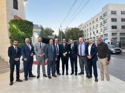 الحموري وعثمان نسايب 