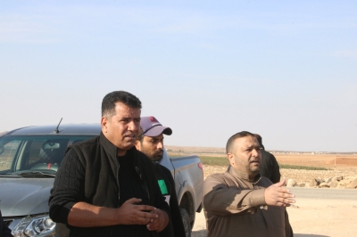 بالصور .. بلدية اردنية تفتح طريقا اسمنتيا