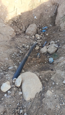 حملة لإغلاق 11 بئرا مخالفة وضبط خطوط سحب قرب سد الكفرين - صور