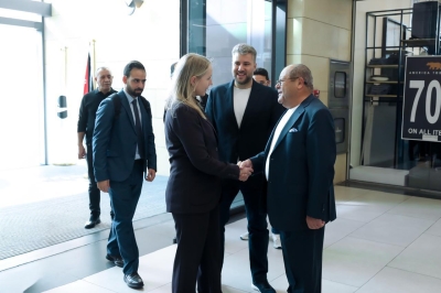 السفيرة الهولندية تزور العقبة وتطّلع على تجربة (النافورة مول) في المباني الخضراء